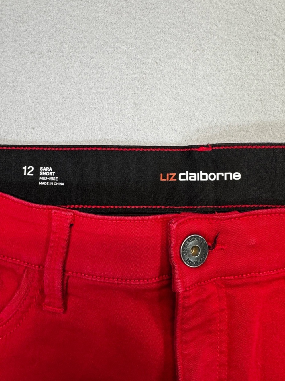 Liz Claiborne Red Stretch Denim Women's Shorts - Picture 2 of 8